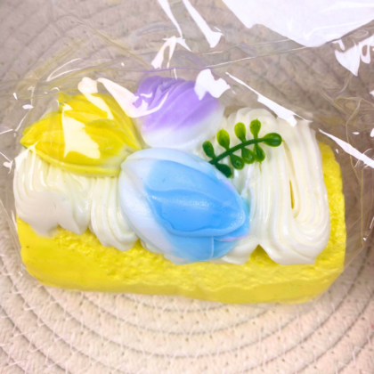 Tulip Petal Cake Taba Squishy Stress Relief Toy